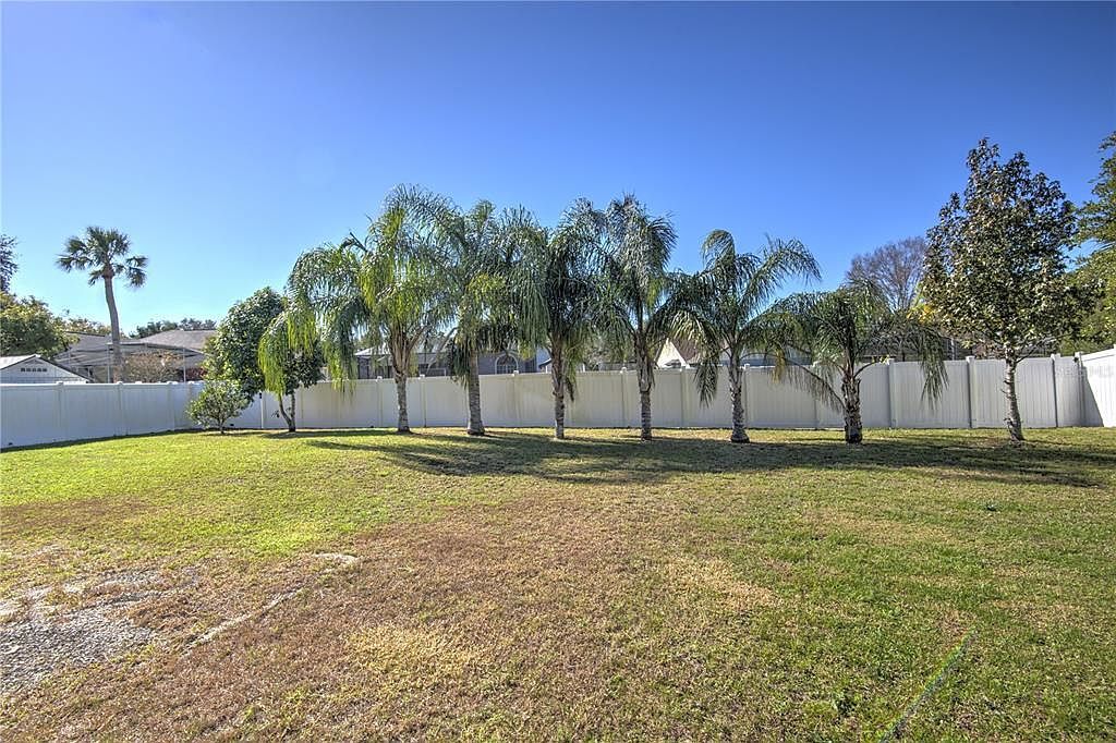 684 Yorkshire Dr Oviedo, FL 32765  | Single Family