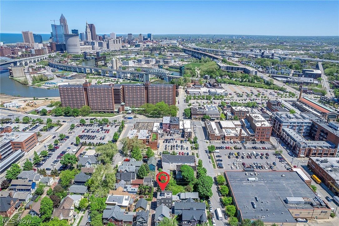 2702 Bridge Ave Cleveland, OH 44113 | Single Family