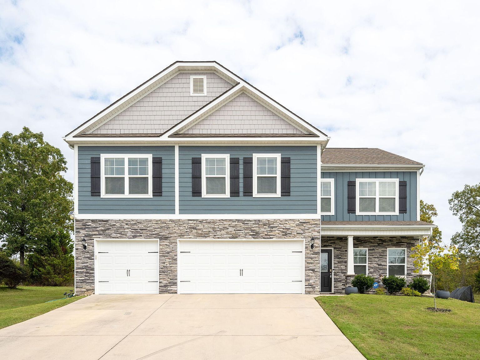 144 Ridgelake Cir #122 Fort Oglethorpe, GA 30742  | Single Family