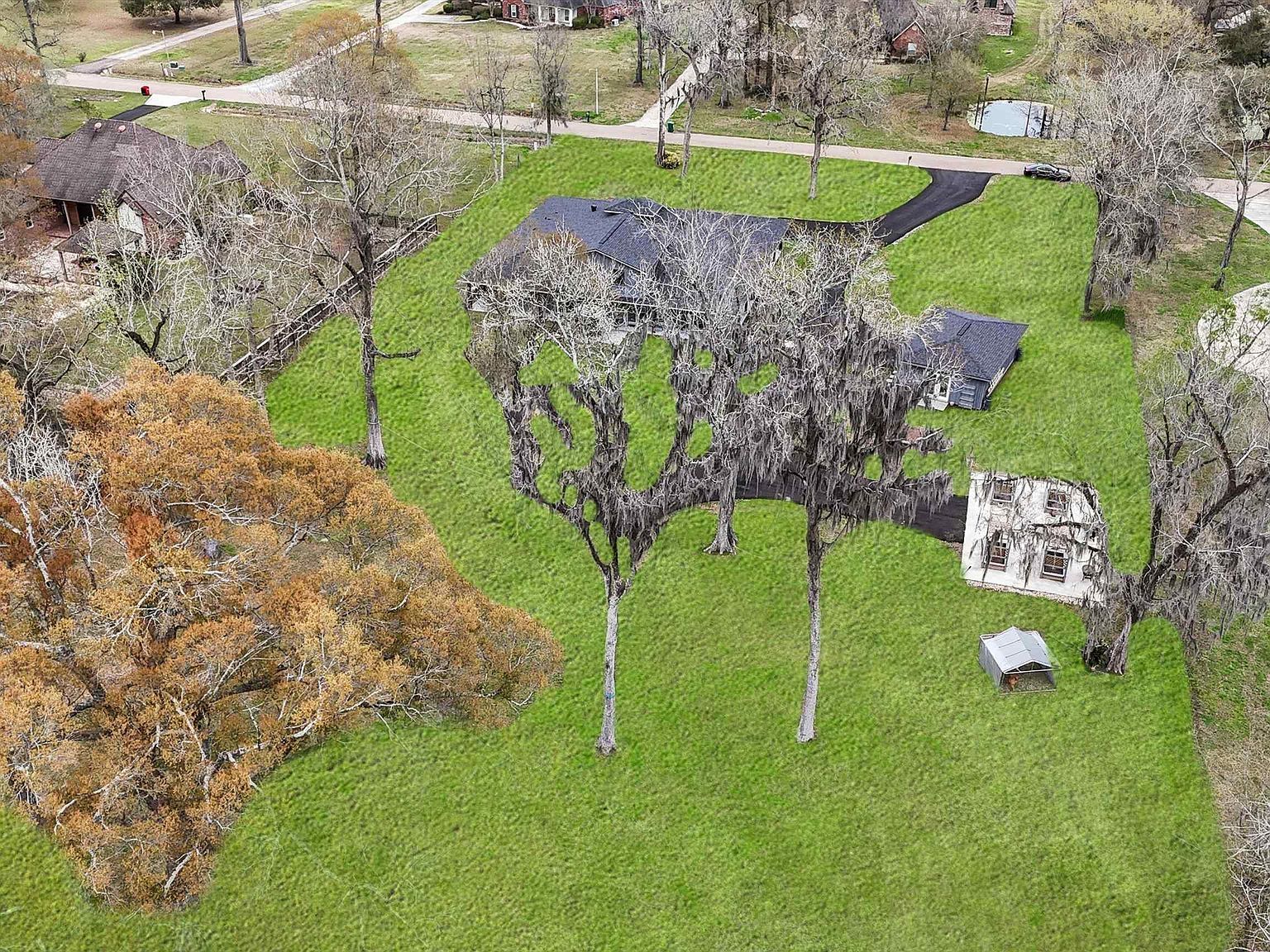 7167 Donaldson Dr Gonzales, LA 70737  | Single Family