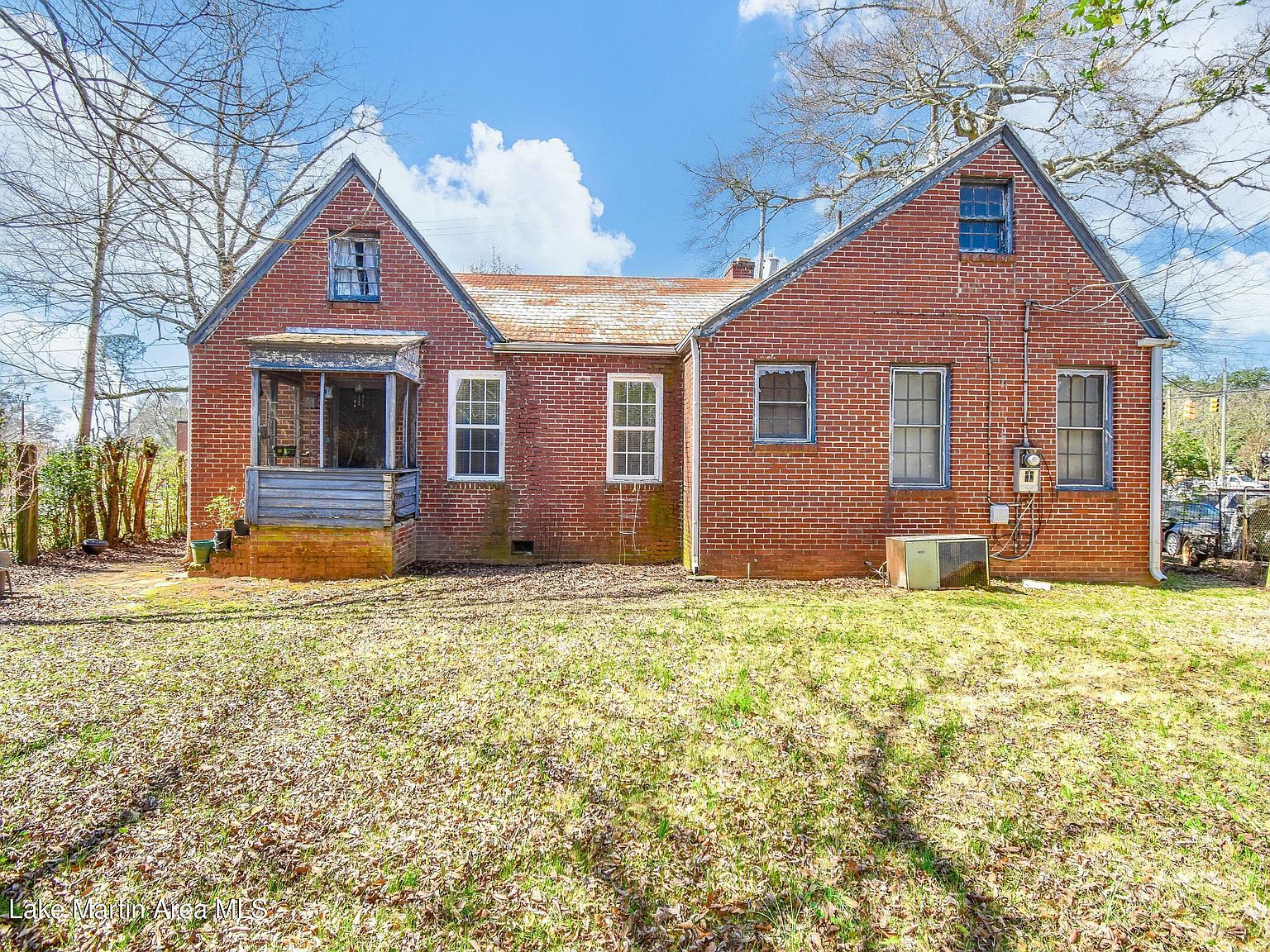141 S Central Ave Alexander City, AL 35010  | Single Family
