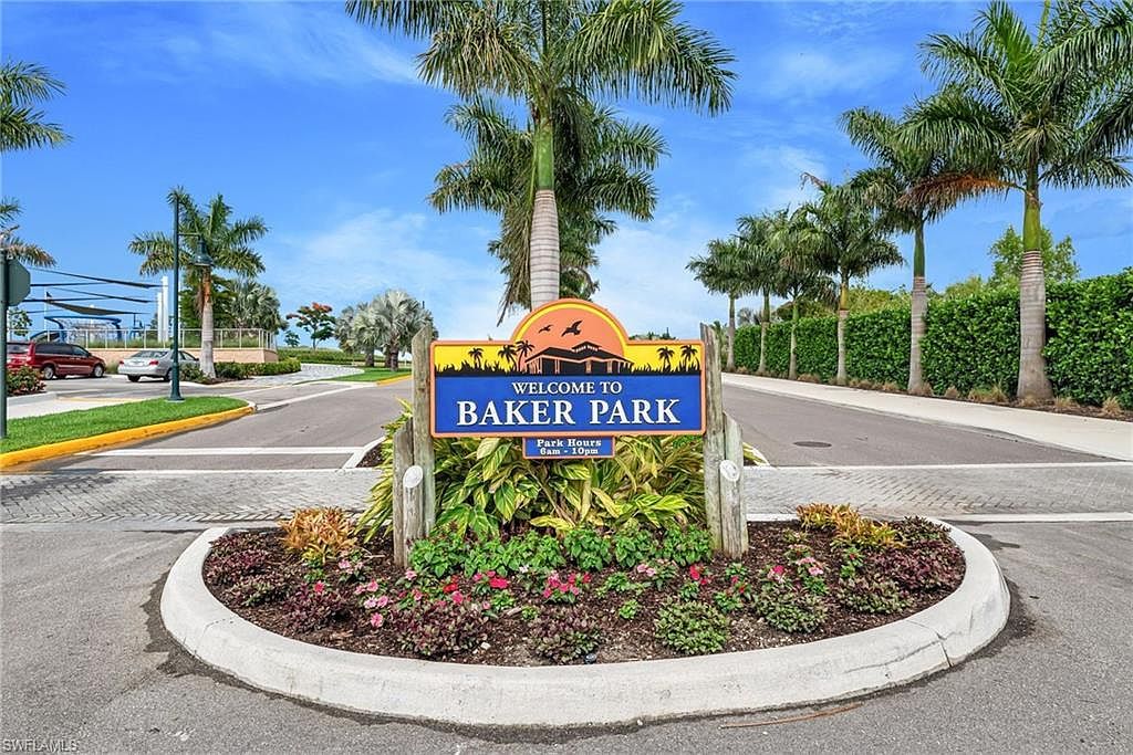 2401 Coach House Ln Naples, FL 34105 | Single Family