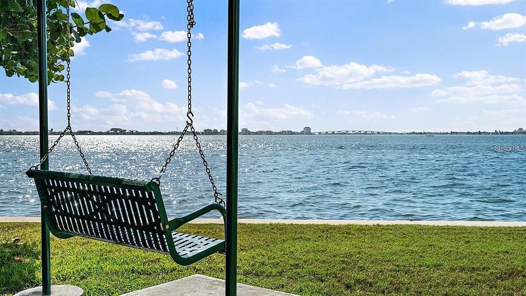 2960 59th St S APT 105 Gulfport, FL 33707  | Condominium