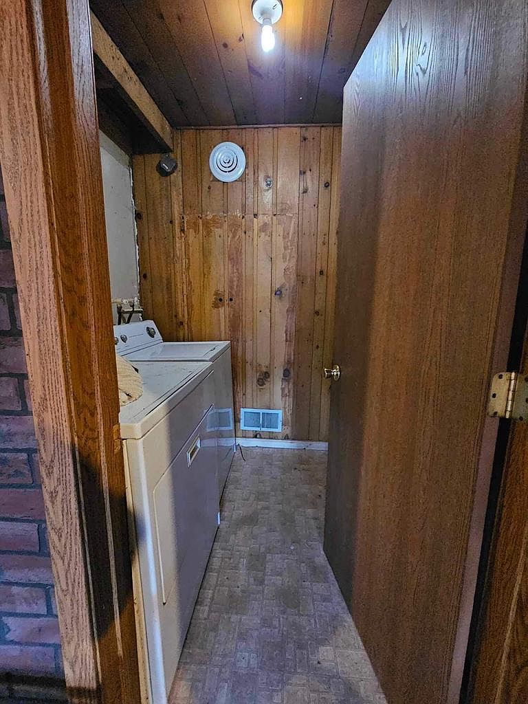 W2551 Rockford Rd Sarona, WI 54870 | Single Family