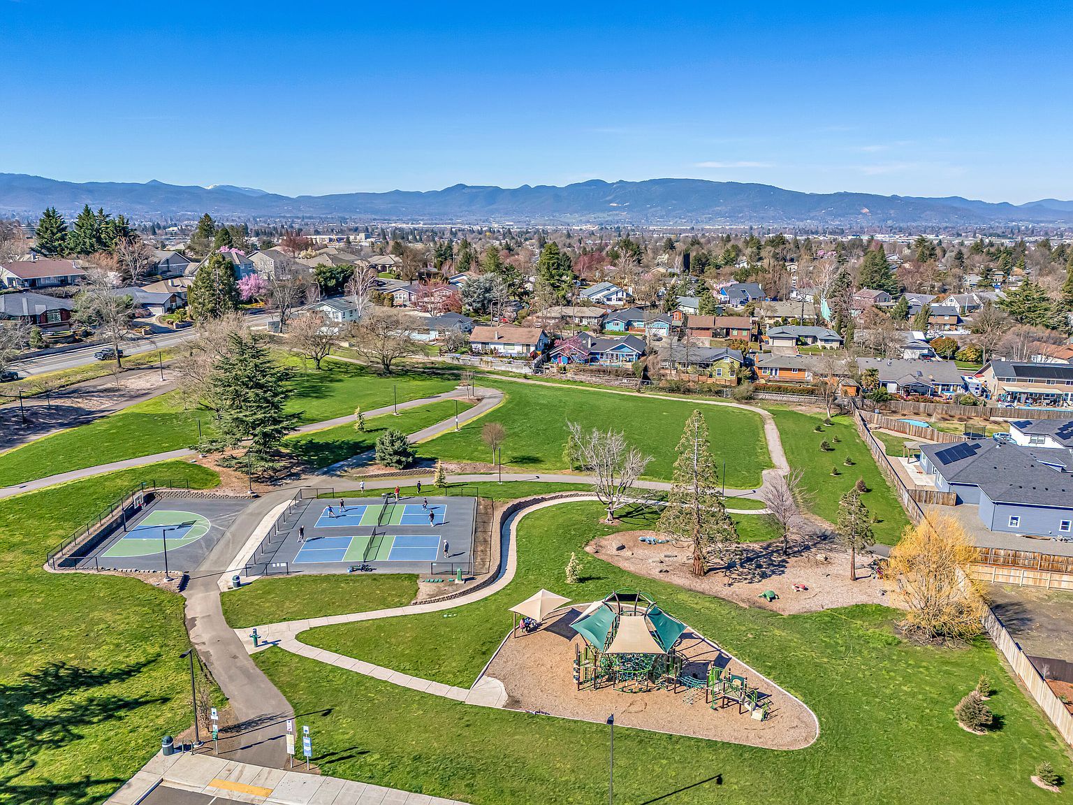 3079 Sycamore Way Medford, OR 97504 | Single Family