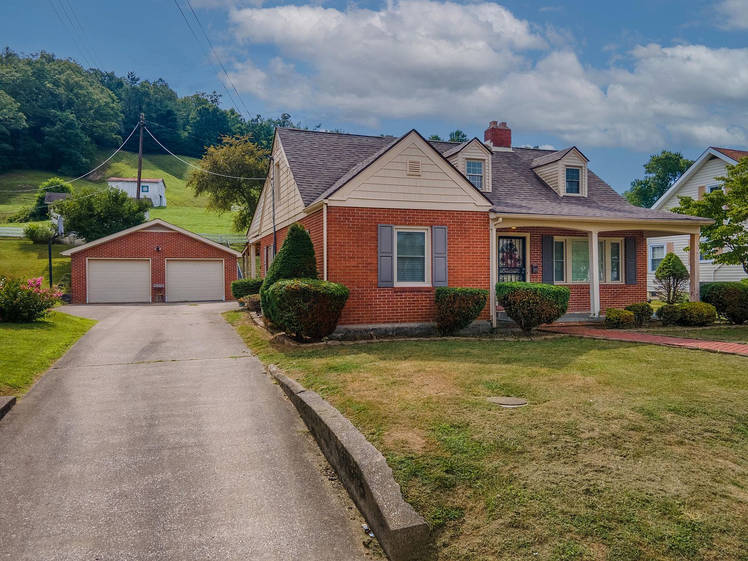 750 Broadway St West Liberty, KY 41472  | Single Family