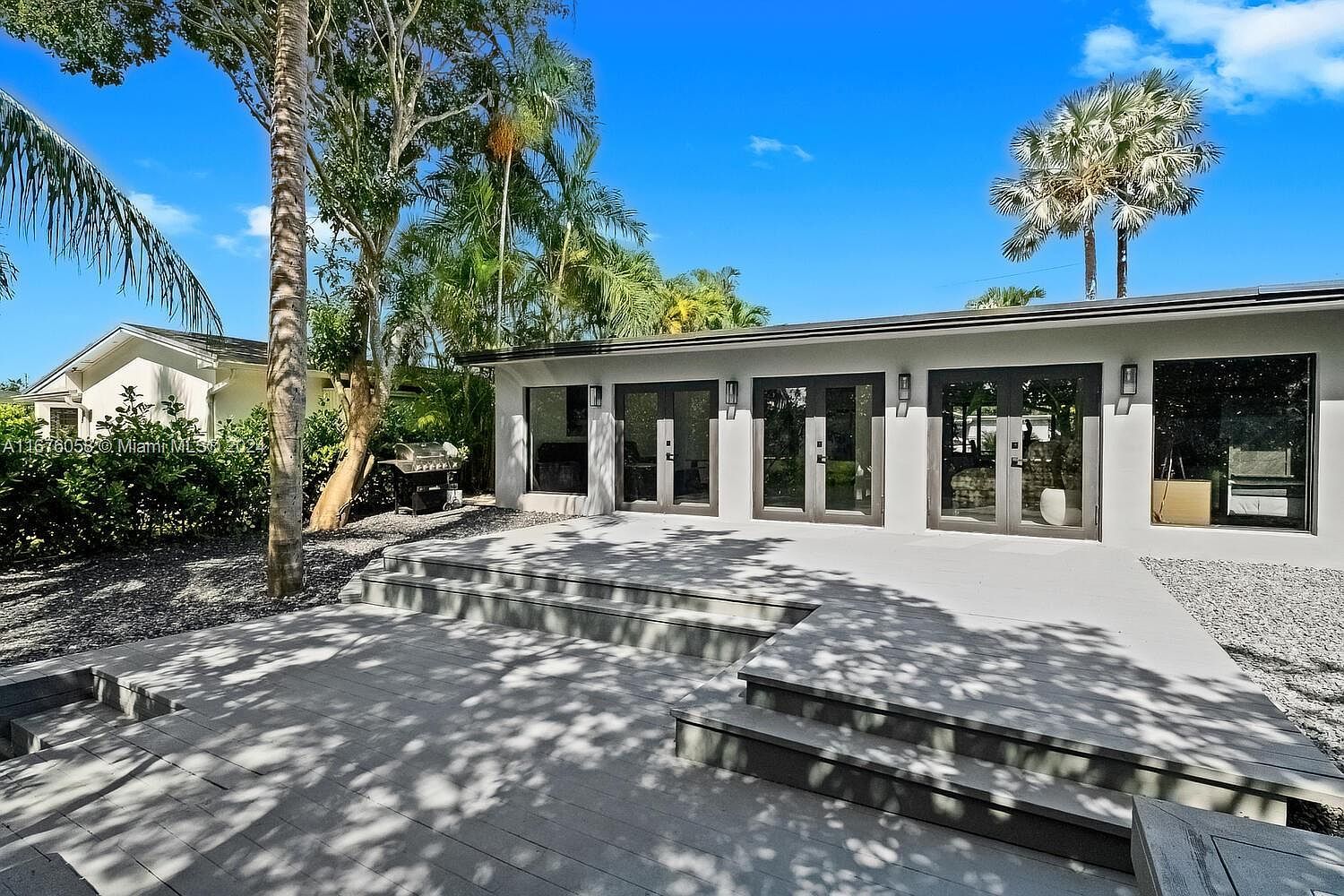 2340 NE 194th St Miami, FL 33180  | Single Family