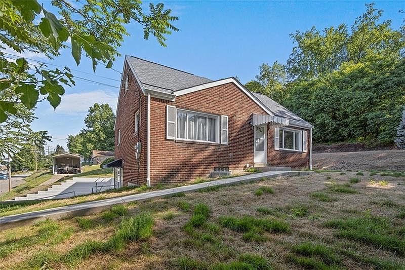 500 11th St Conway, PA 15027  | Single Family