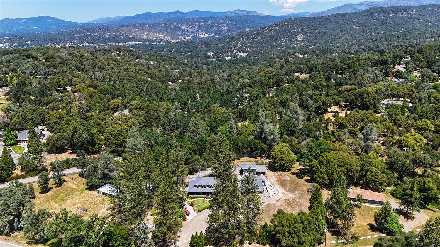 50711 Road 426 Oakhurst, CA 93644  | Single Family