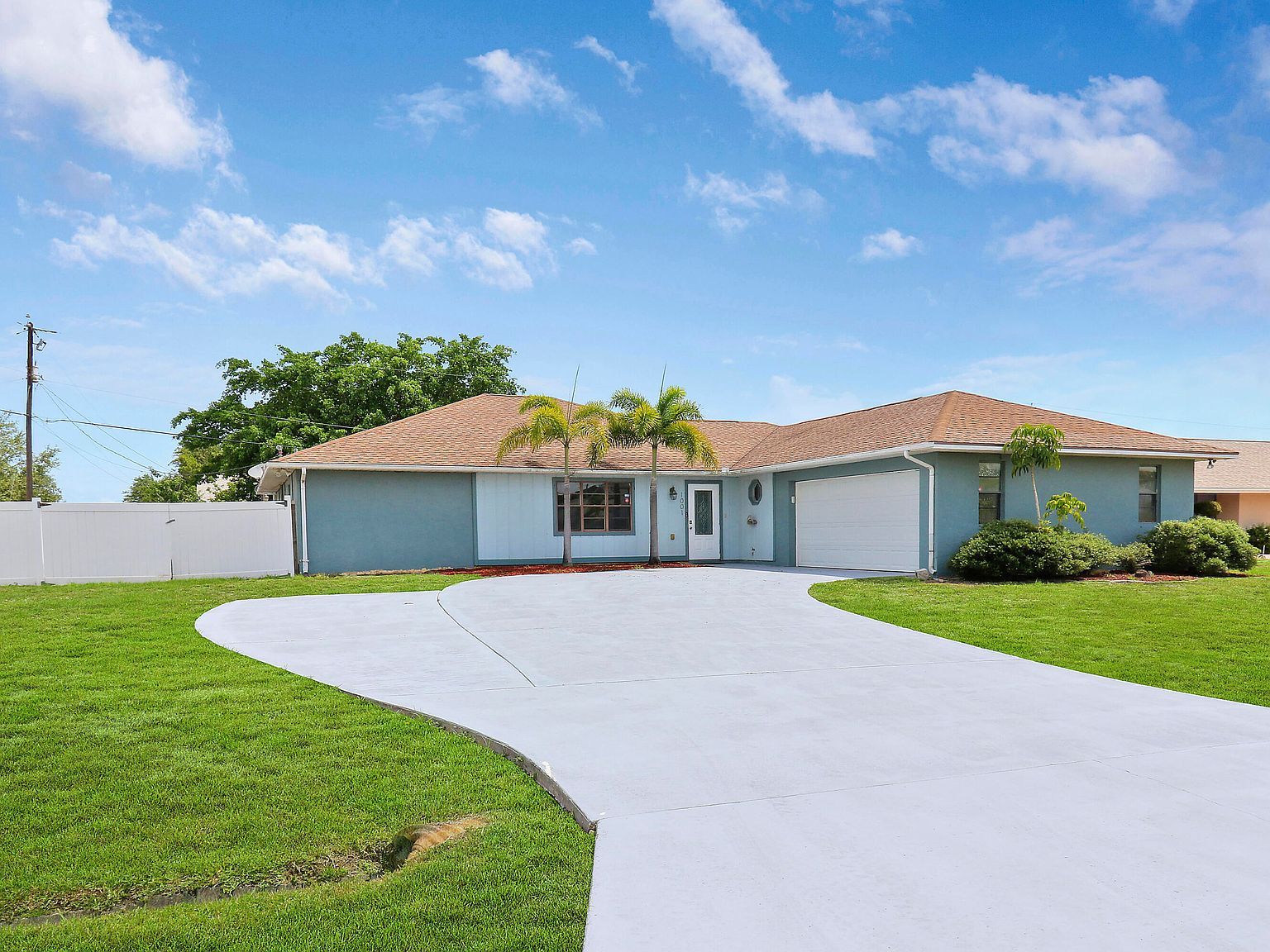 1001 SE Spinnaker Ave Port Saint Lucie, FL 34983  | Single Family