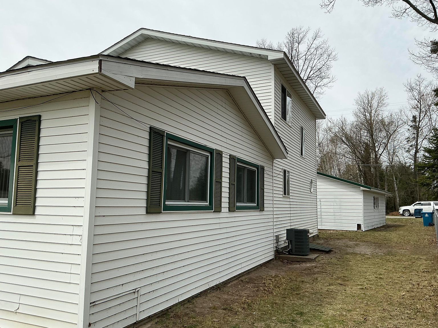 120 Marina St Houghton Lake, MI 48629  | Single Family