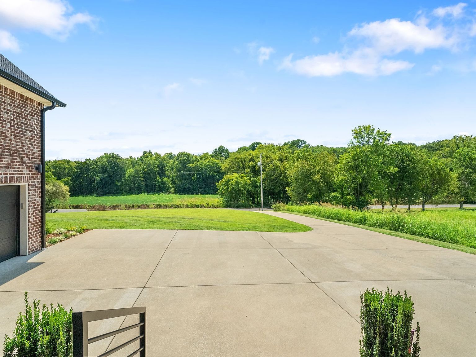 162 Vantrease Rd Cottontown, TN 37048 | Single Family