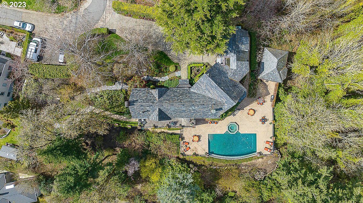 5570 SW Menefee Dr Portland, OR 97239  | Single Family