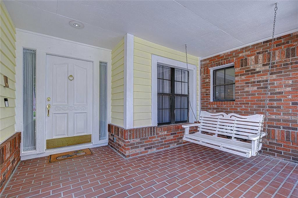 124 Barrington Dr Brandon, FL 33511 | Single Family