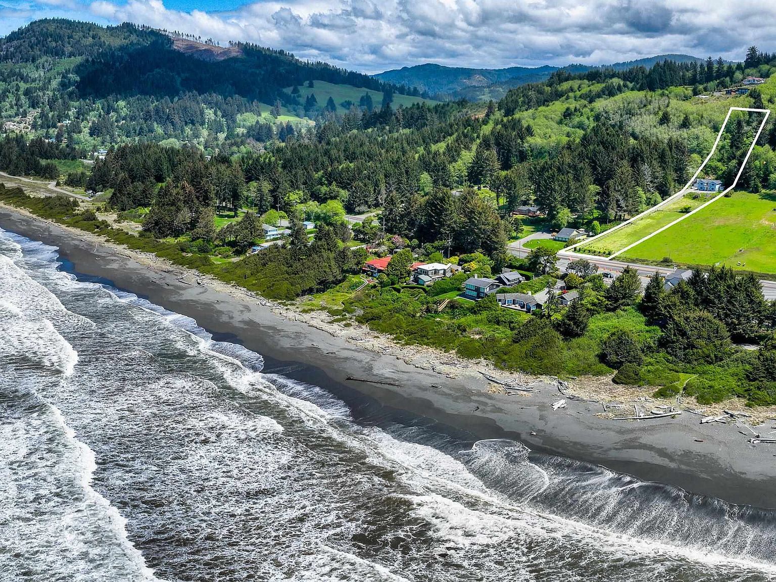 17245 Highway 101 Smith River, CA 95567 | Single Family