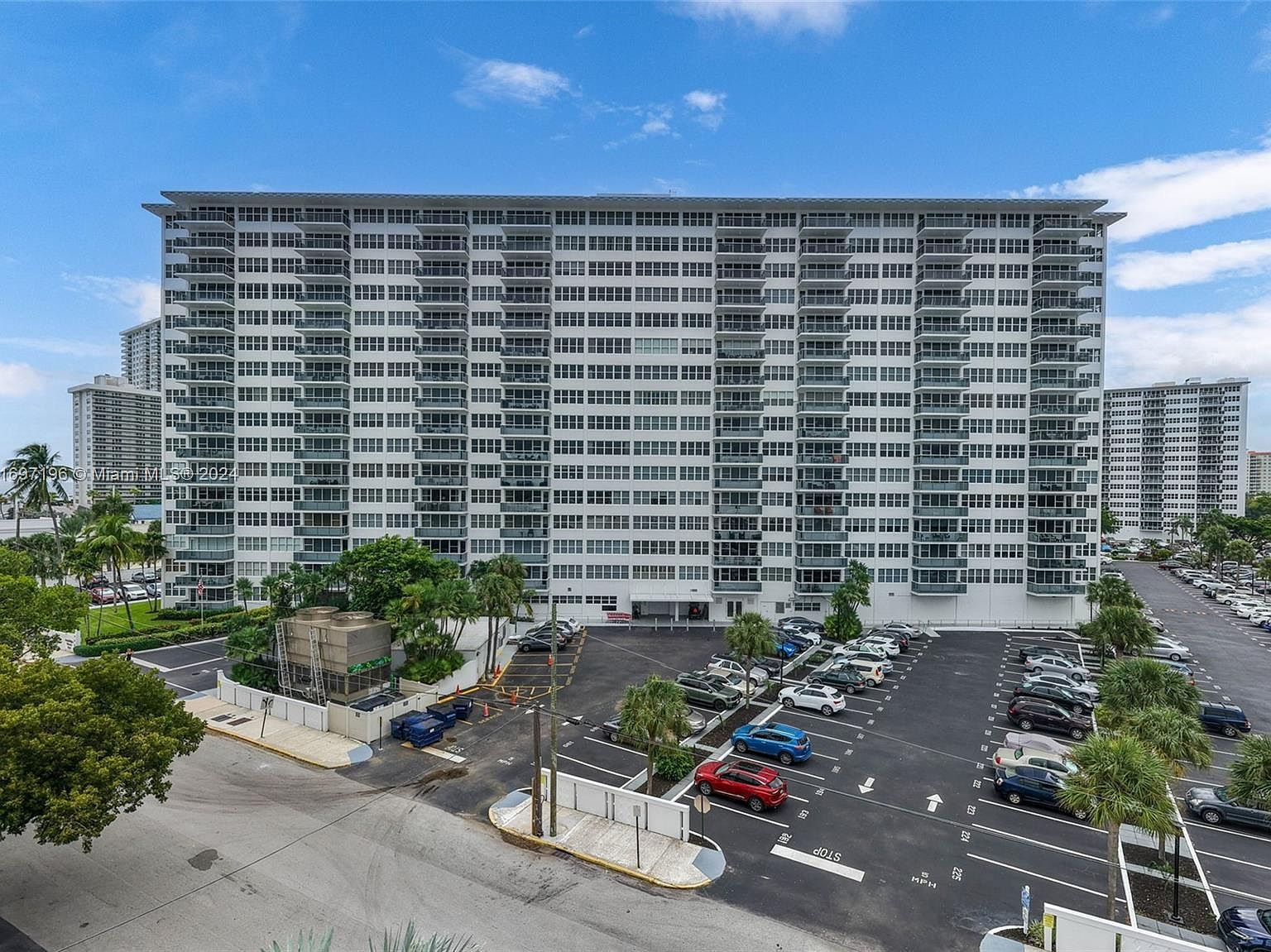 3300 NE 36th St APT 1712 Fort Lauderdale, FL 33308  | Condominium