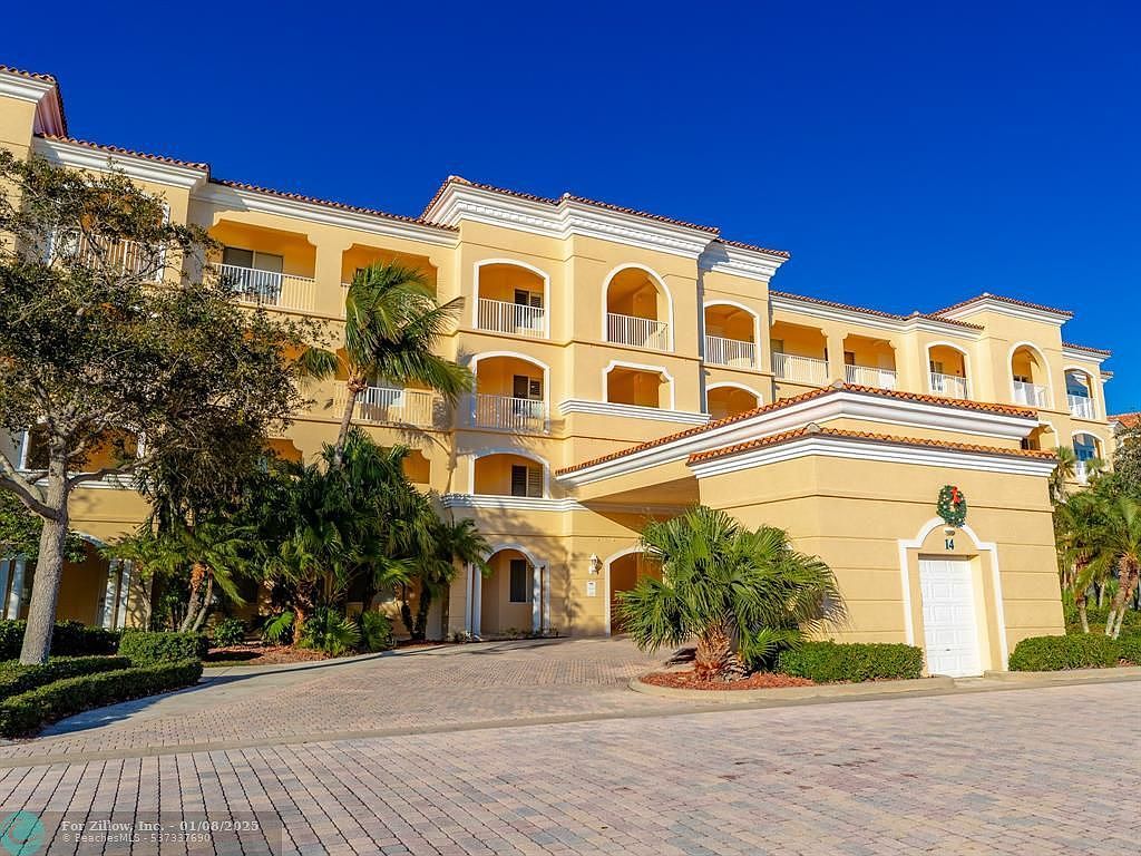 14 Harbour Isle Dr #PENTHOUSE 4 Fort Pierce, FL 34949 | Condominium