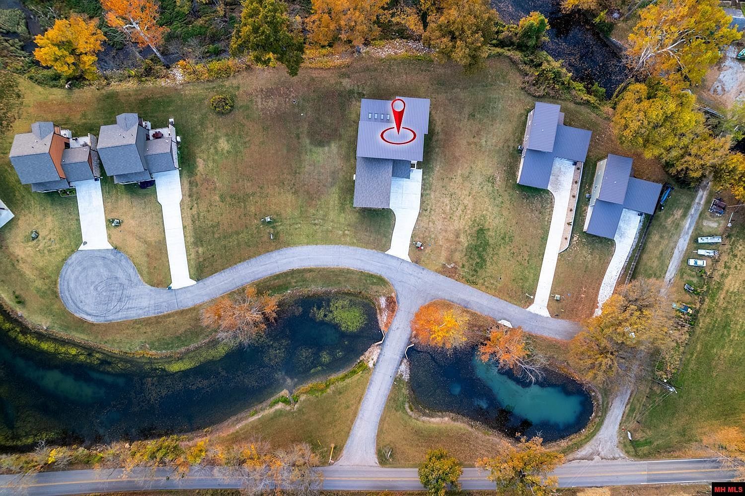 5 Sowbug Cir Cotter, AR 72626  | Single Family