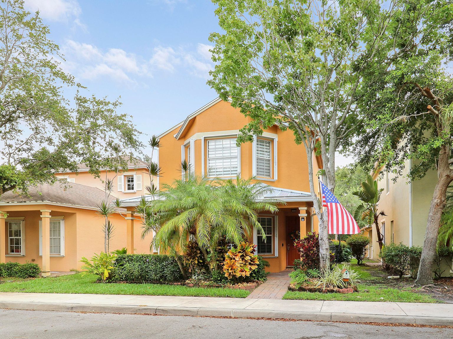 1991 SE Oldsmar Dr Port Saint Lucie, FL 34952  | Single Family