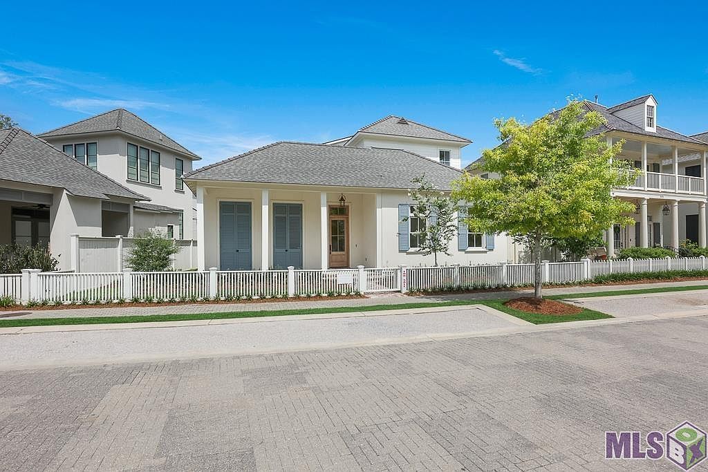 3183 Pointe Marie Dr Baton Rouge, LA 70820  | Single Family