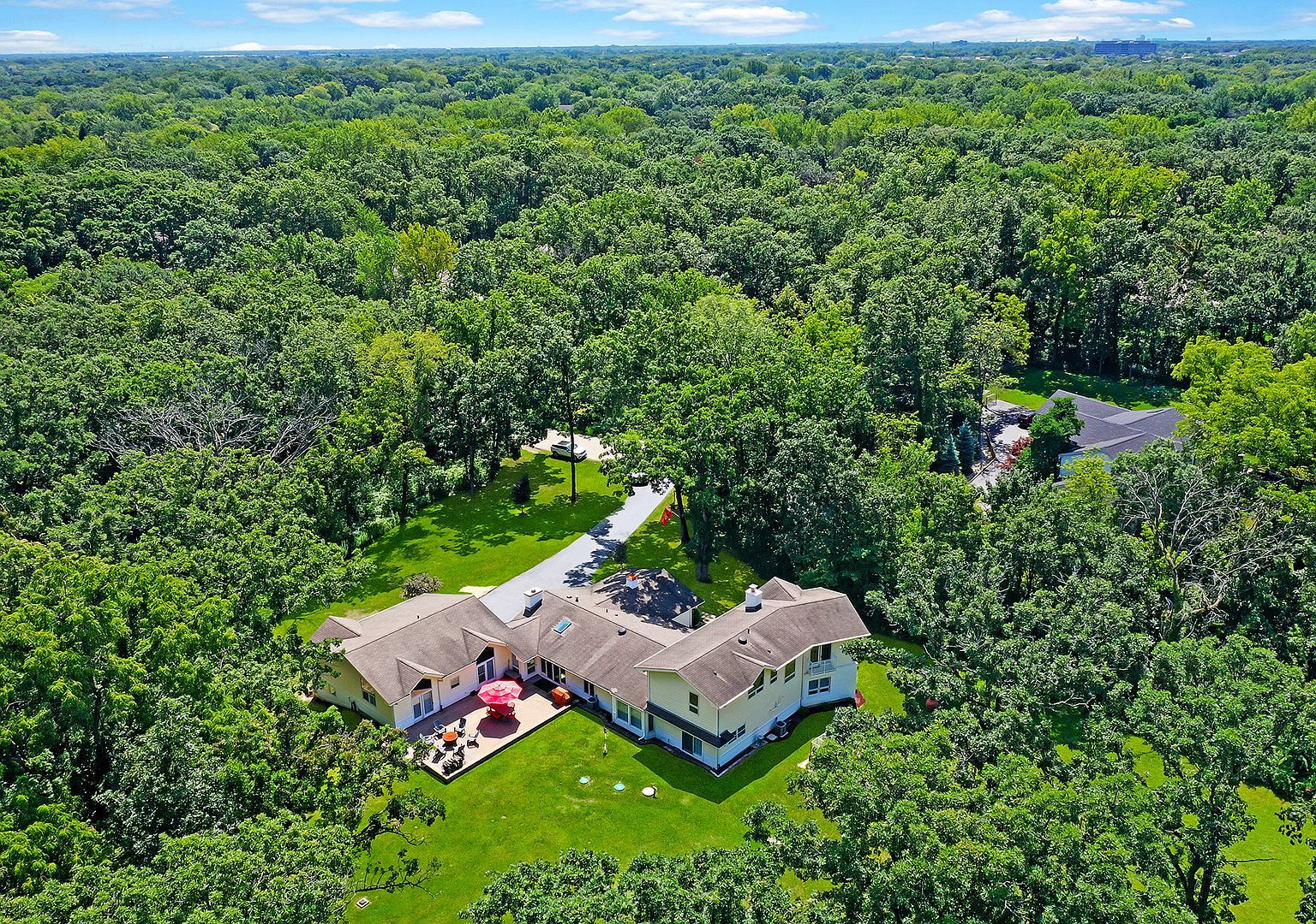 21744 N Hickory Hill Dr Kildeer, IL 60047  | Single Family