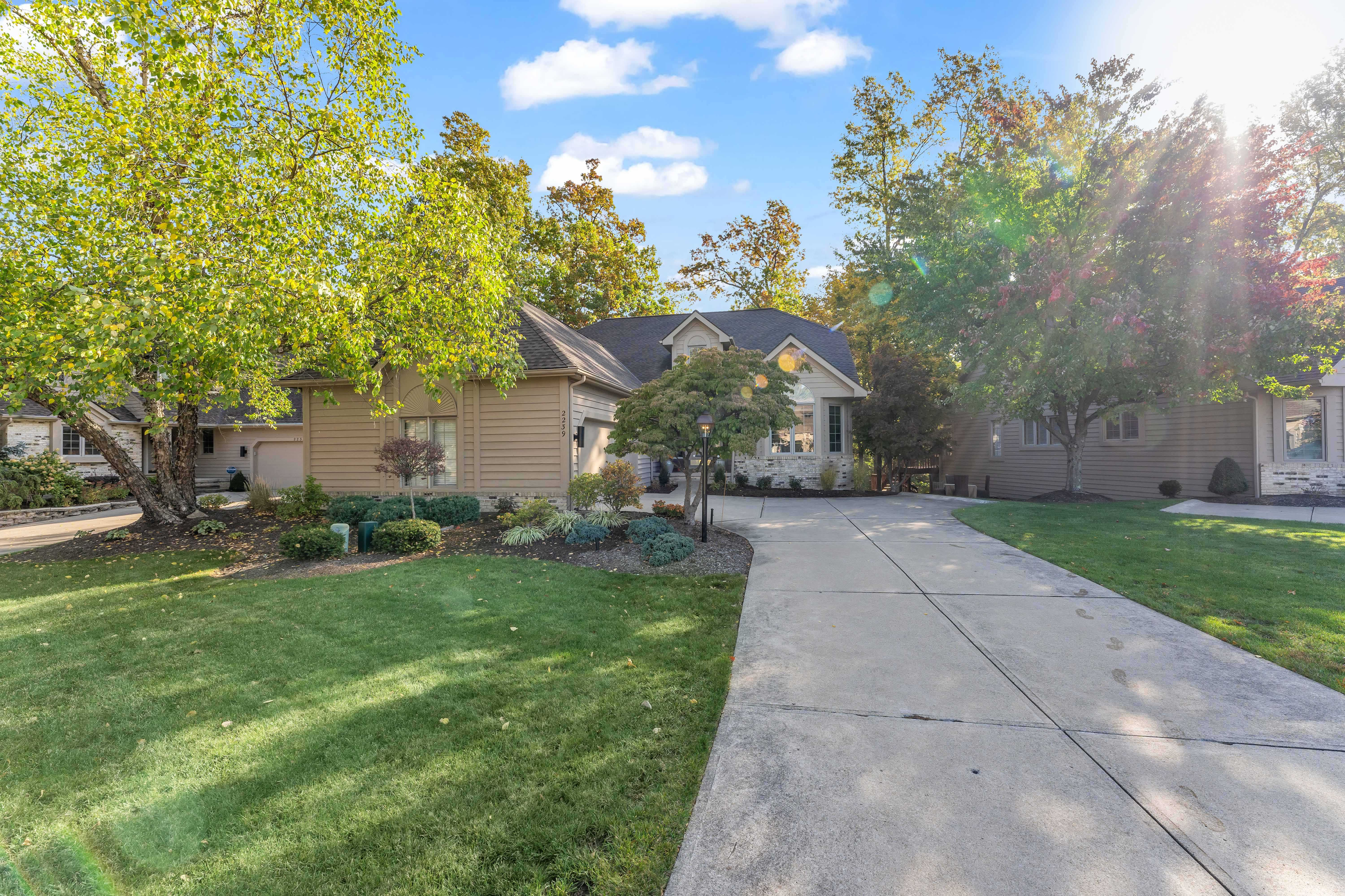 2239 Whispering Cove Circle, Westlake, OH, USA - Thumbnail 2