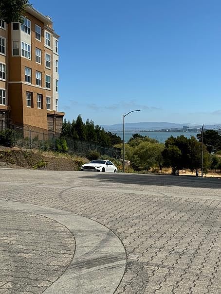 401 Crescent Ct APT 4205 San Francisco, CA 94134  | Condominium