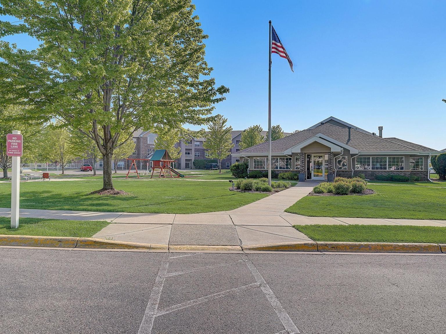 1321 Lake Dr W UNIT 124 Chanhassen, MN 55317  | Condominium