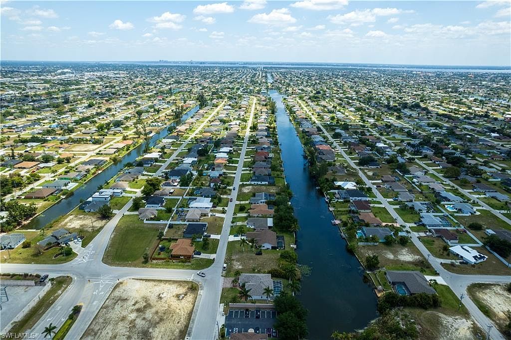 110 SE 16th Ter Cape Coral, FL 33990  | Single Family