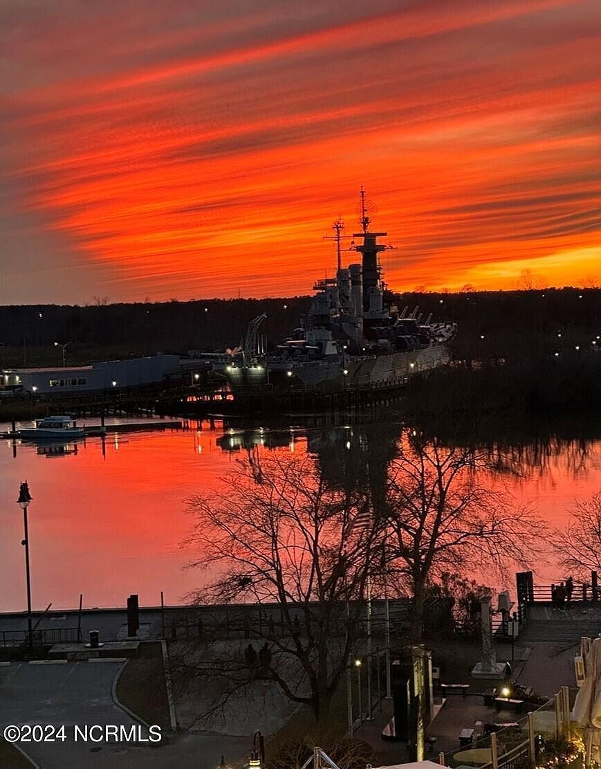 240 N Water St #556 Wilmington, NC 28401  | Condominium