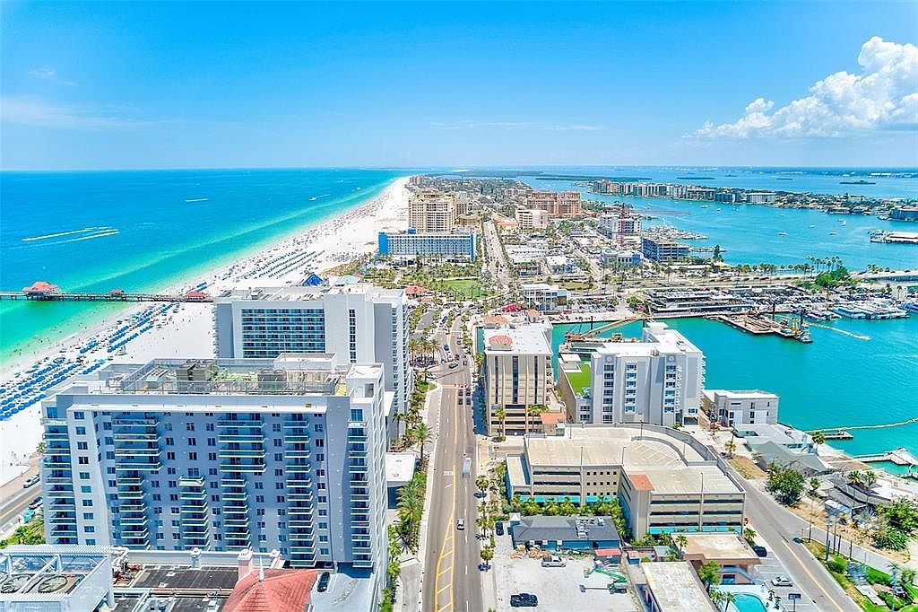 301 S Gulfview Blvd APT 301 Clearwater, FL 33767  | Condominium