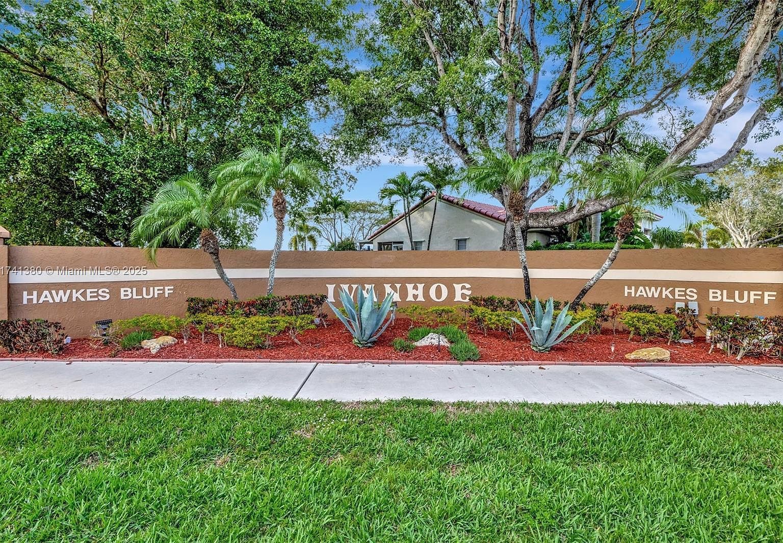 5911 Epsom Ln Davie, FL 33331  | Single Family