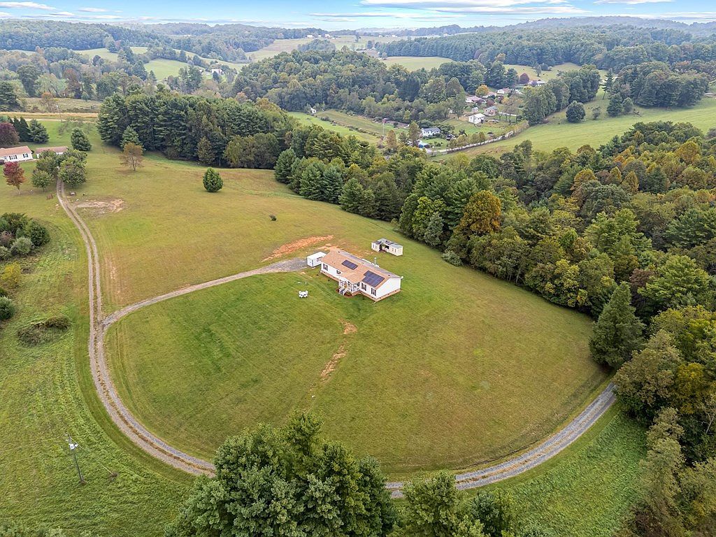 183 Smith Farm Rd NE Check, VA 24072  | New build