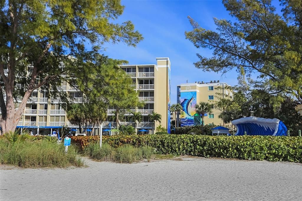 800 61st St N Saint Petersburg, FL 33710 | Single Family