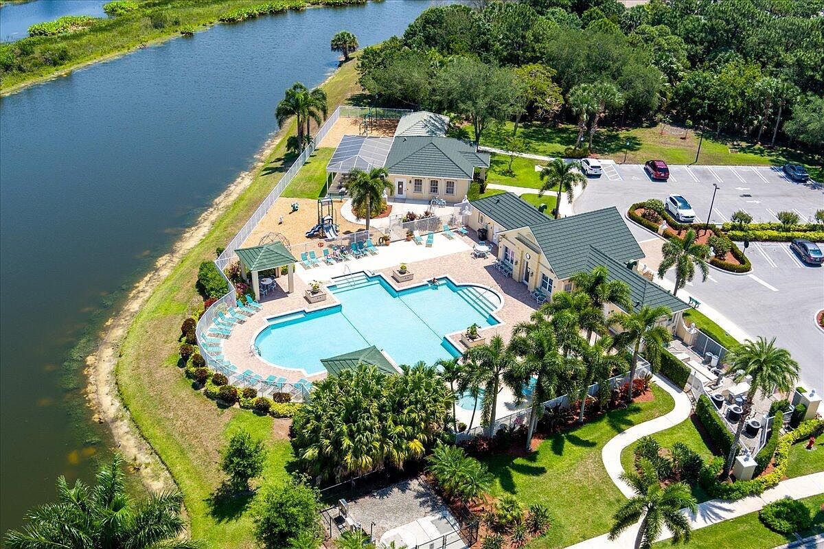 324 SW North Shore Blvd Port Saint Lucie, FL 34986  | Single Family