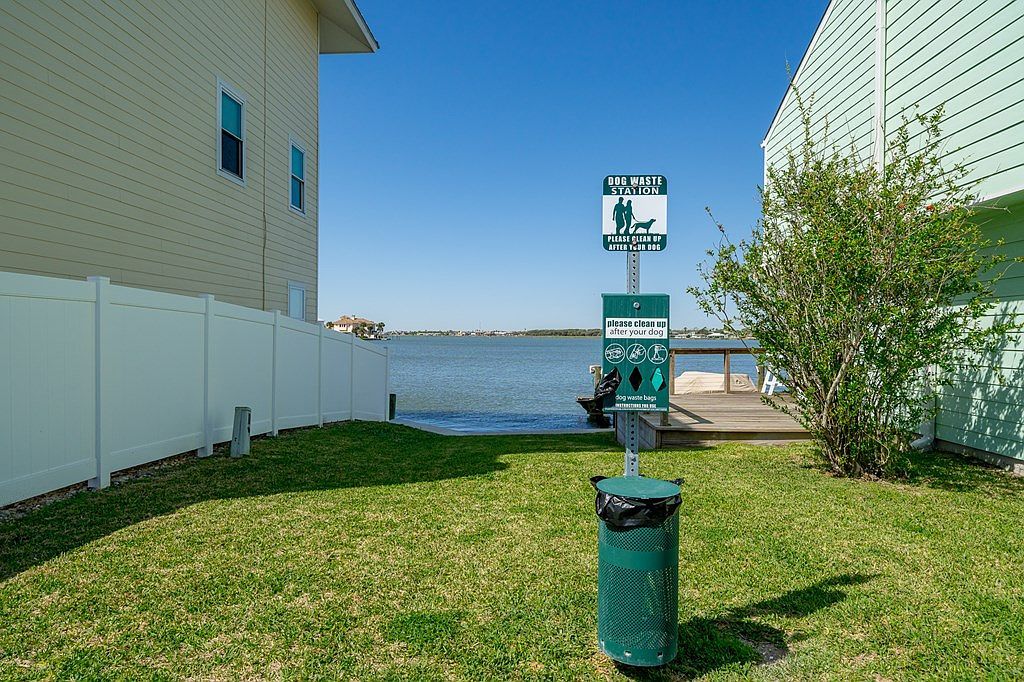 28 Sandollar St #C2 Rockport, TX 78382  | Condominium