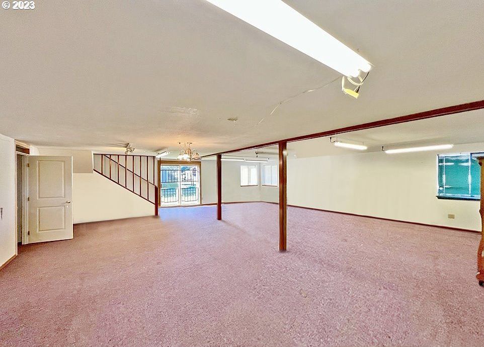 750 N Lake Rd Lakeside, OR 97449  | Single Family