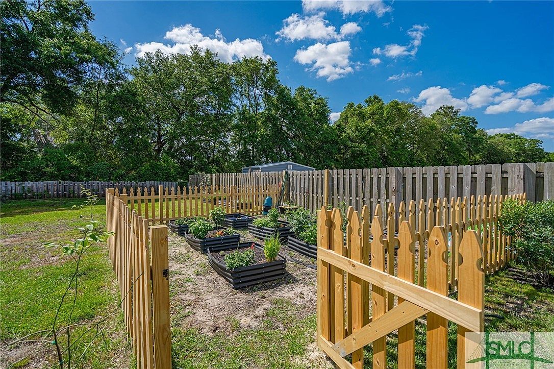 120 Greenbriar Dr Guyton, GA 31312 | Single Family