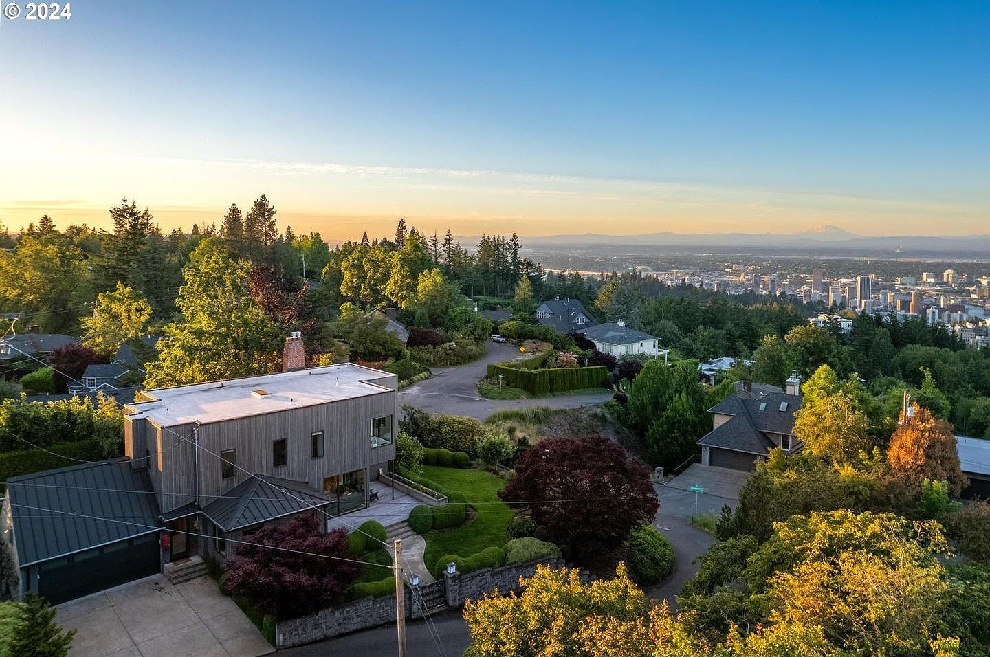 4409 SW Carl Pl Portland, OR 97239  | Single Family