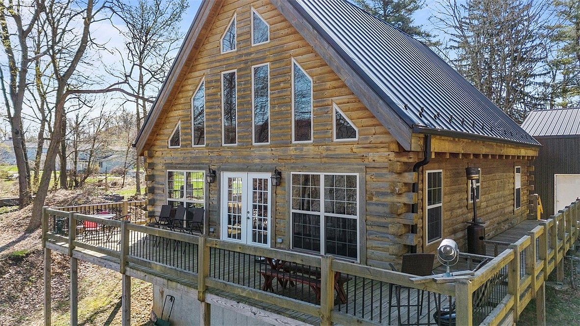 148 1st St Georgetown, PA 15043  | Single Family