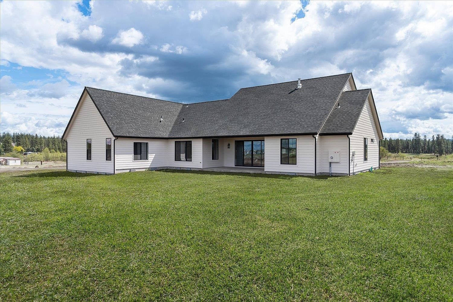 23070 W McFarlane Rd Medical Lake, WA 99022 | Single Family