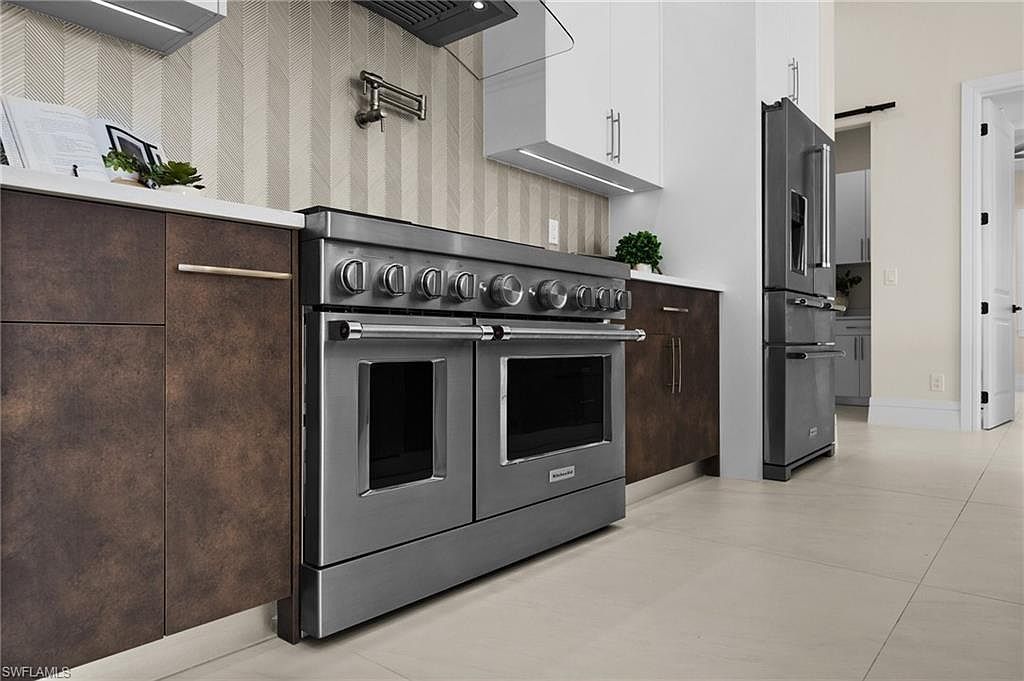 1045 Morningside Dr Naples, FL 34103  | Single Family