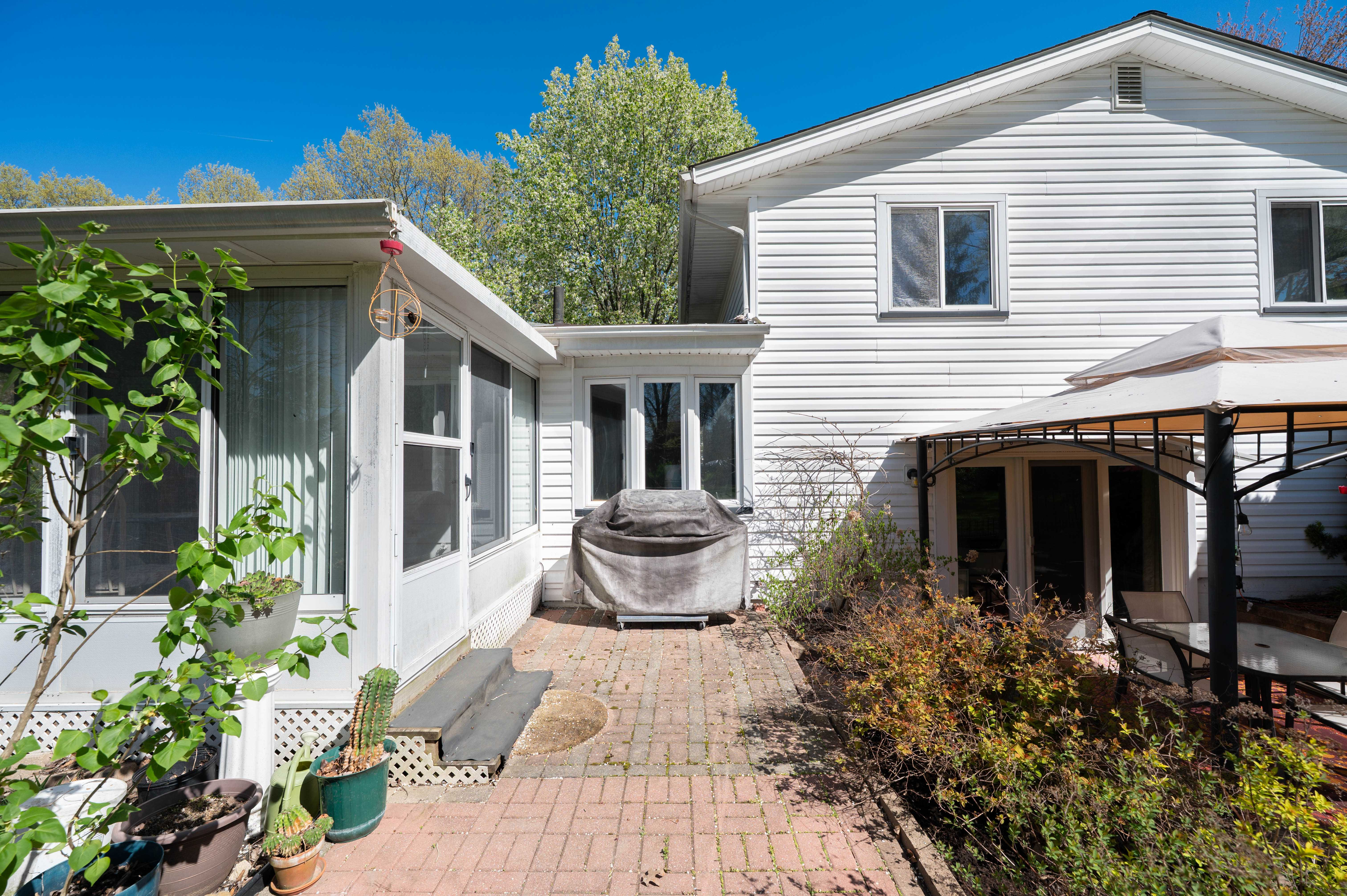 6951 Springledge Road, Northfield, OH, USA, 44067  | Single Family