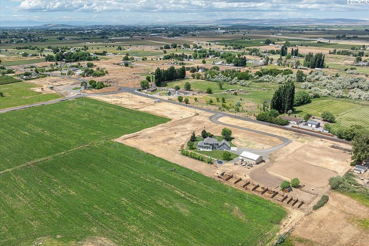 168715 W Johnson Rd Prosser, WA 99350 | Single Family