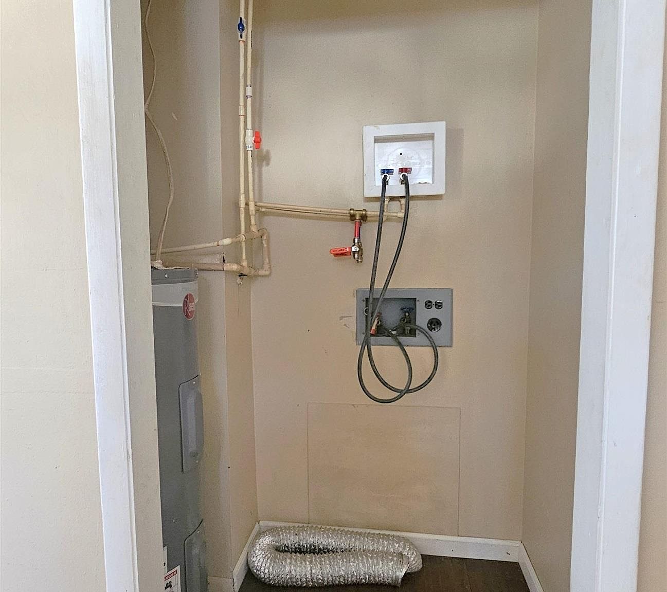 200 W 12th St Johnston City, IL 62951 - Thumbnail 5