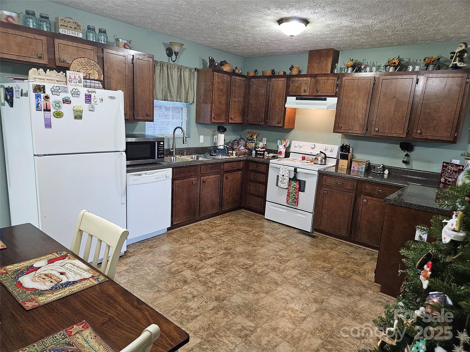 951 Cypress Ct NW Lenoir, NC 28645 - Thumbnail 5