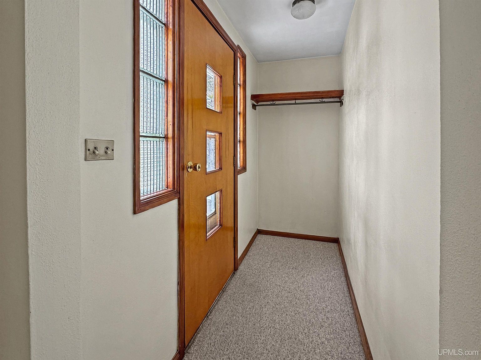 428 E Caspian Ave Caspian, MI 49915 - Thumbnail 5