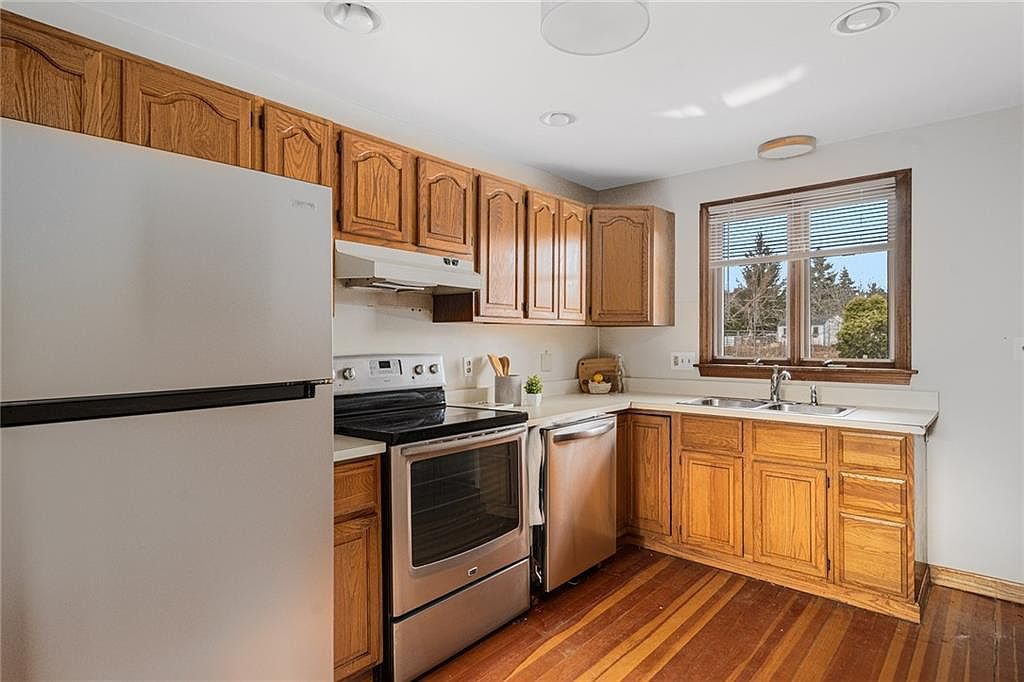 1840 Old Louisquisset Pike Lincoln, RI 02865 - Thumbnail 5