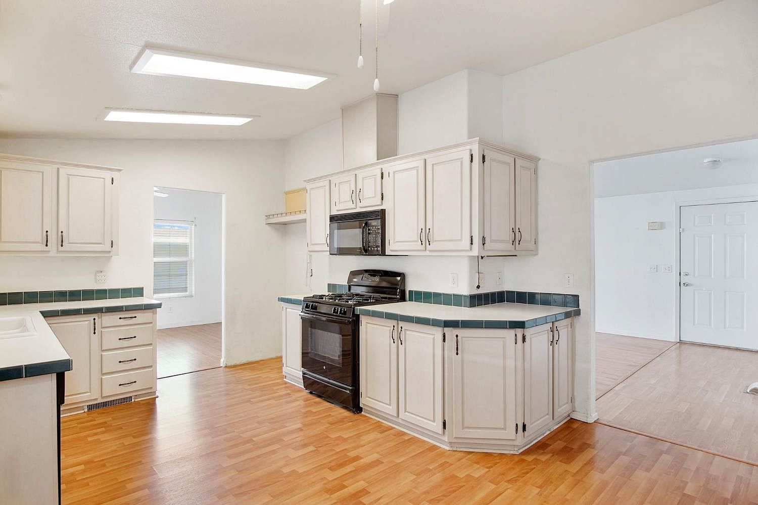 1500 Held Dr SPC 84 Modesto, CA 95355 - Thumbnail 5