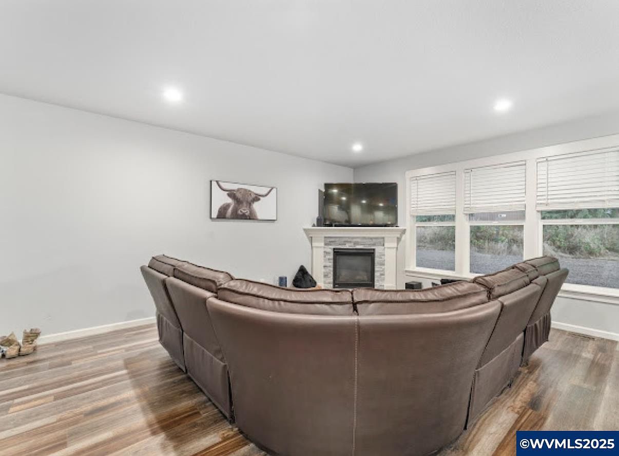 2988 Clearwater Dr NE Albany, OR 97321 - Thumbnail 5